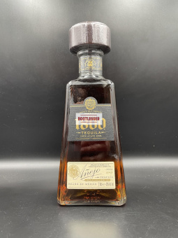 Jose Cuervo 1800 Anejo 0,7л